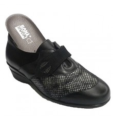 Woman shoe with Velcro and Lycra shovel special orthotics Manuel Almazan in black