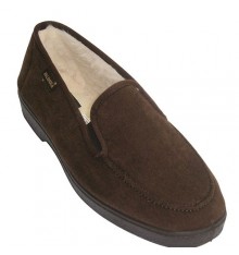 Zapatillas con gomas a los lados muy cómodas y suela muy blanda Salemera en marrón